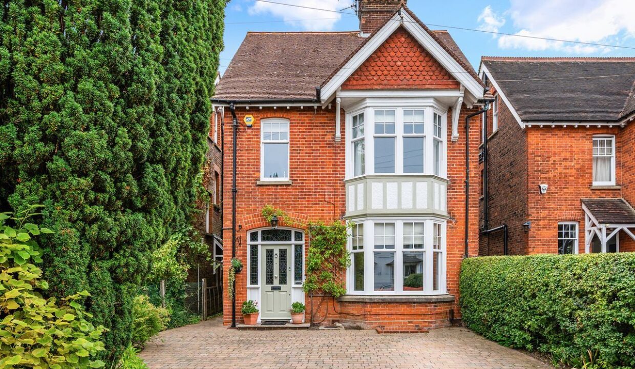 slightly-zoomed-in-front_1756979157264