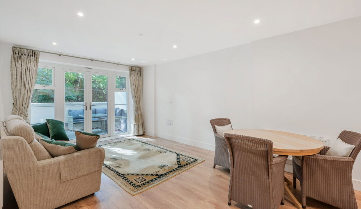 BEECHAM-HOUSE_-FLAT-4-_10__1758124468641