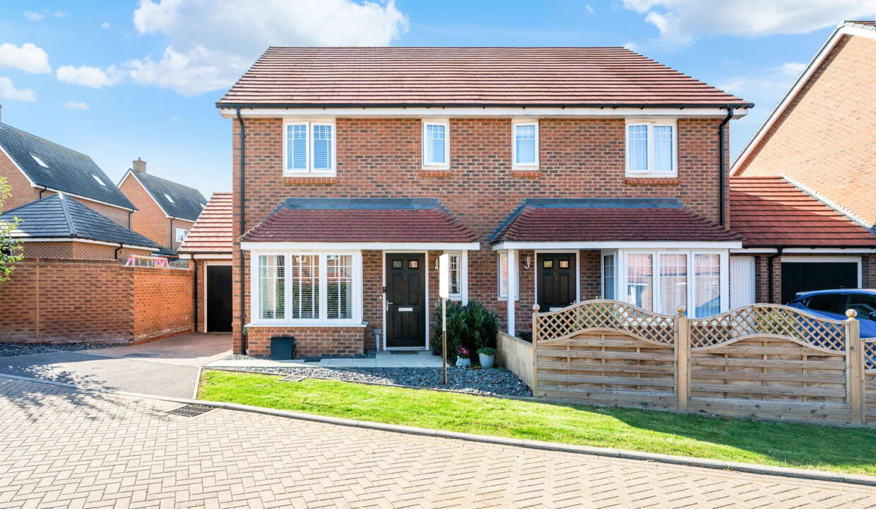 BROOKLANDS-CRESCENT_-22-_21__1760169462291