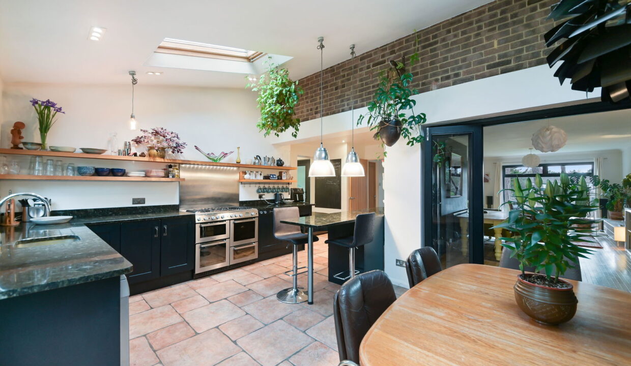 DOODS-PARK-ROAD_29-_21__1760699577282