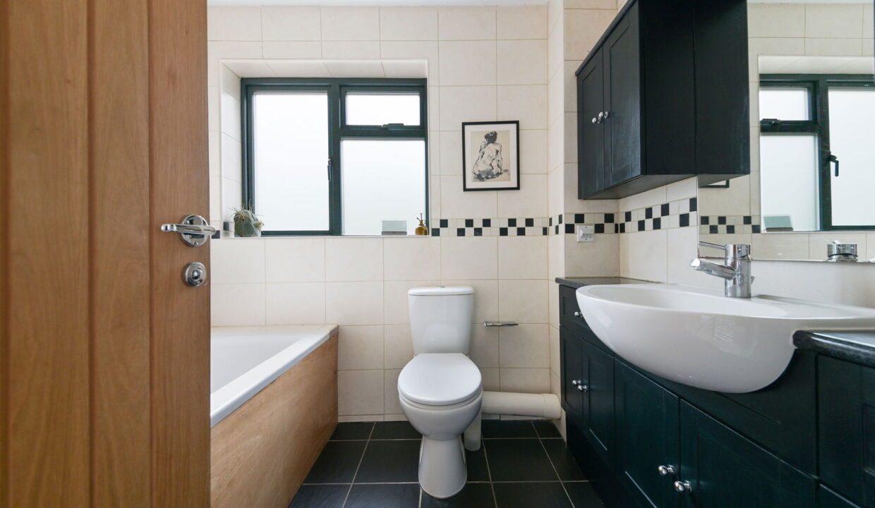 DOODS-PARK-ROAD_29-_3__1760699541760