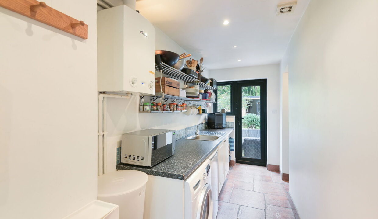 DOODS-PARK-ROAD_29-_7__1760699553062