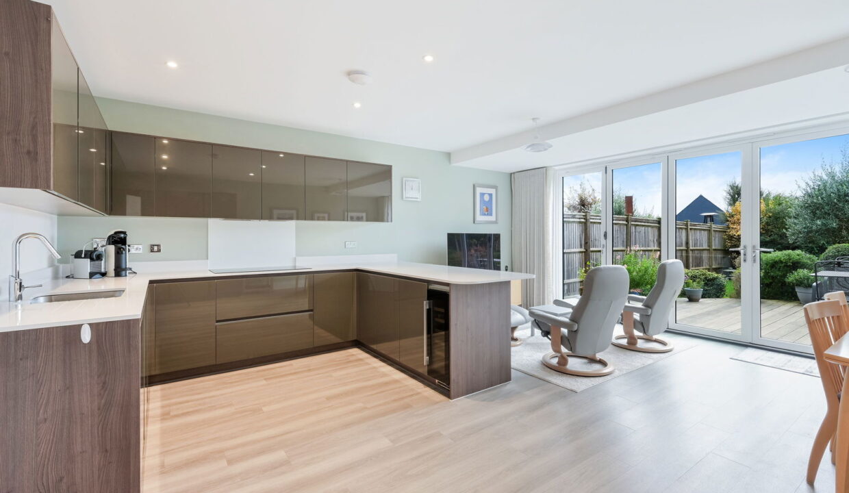 EASTFIELD-ROAD_-11-_20__1761914073716