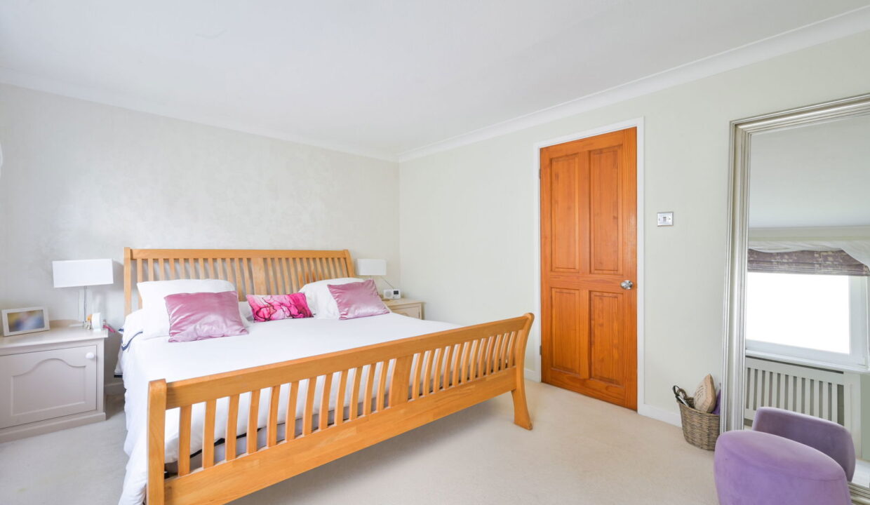 FARLEY-CROFT_-16-_18__1758815704726