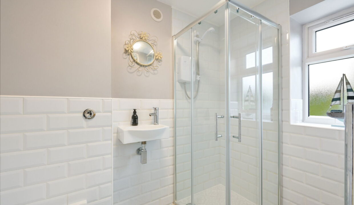 FARLEY-CROFT_-16-_27__1758815636224