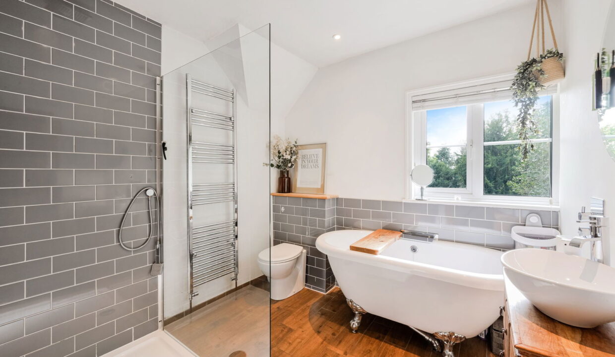 LEWIN-LODGE-_15__1759407670859