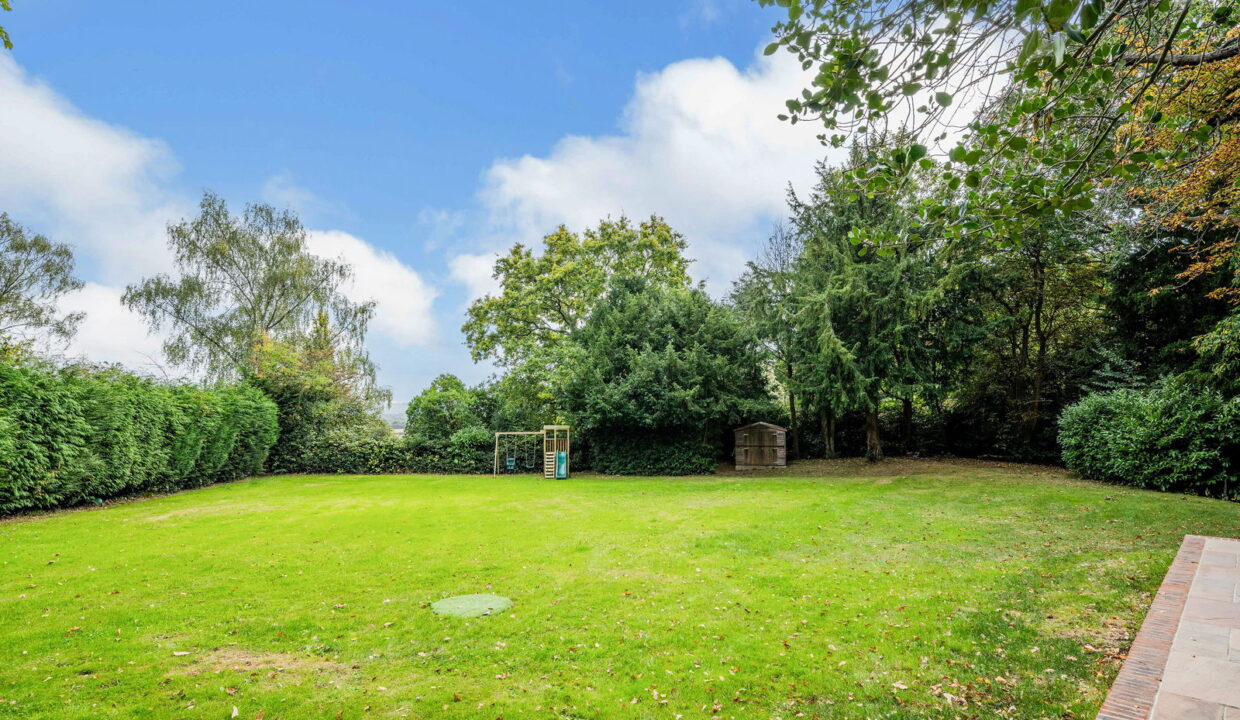 LEWIN-LODGE-_5__1759407670870