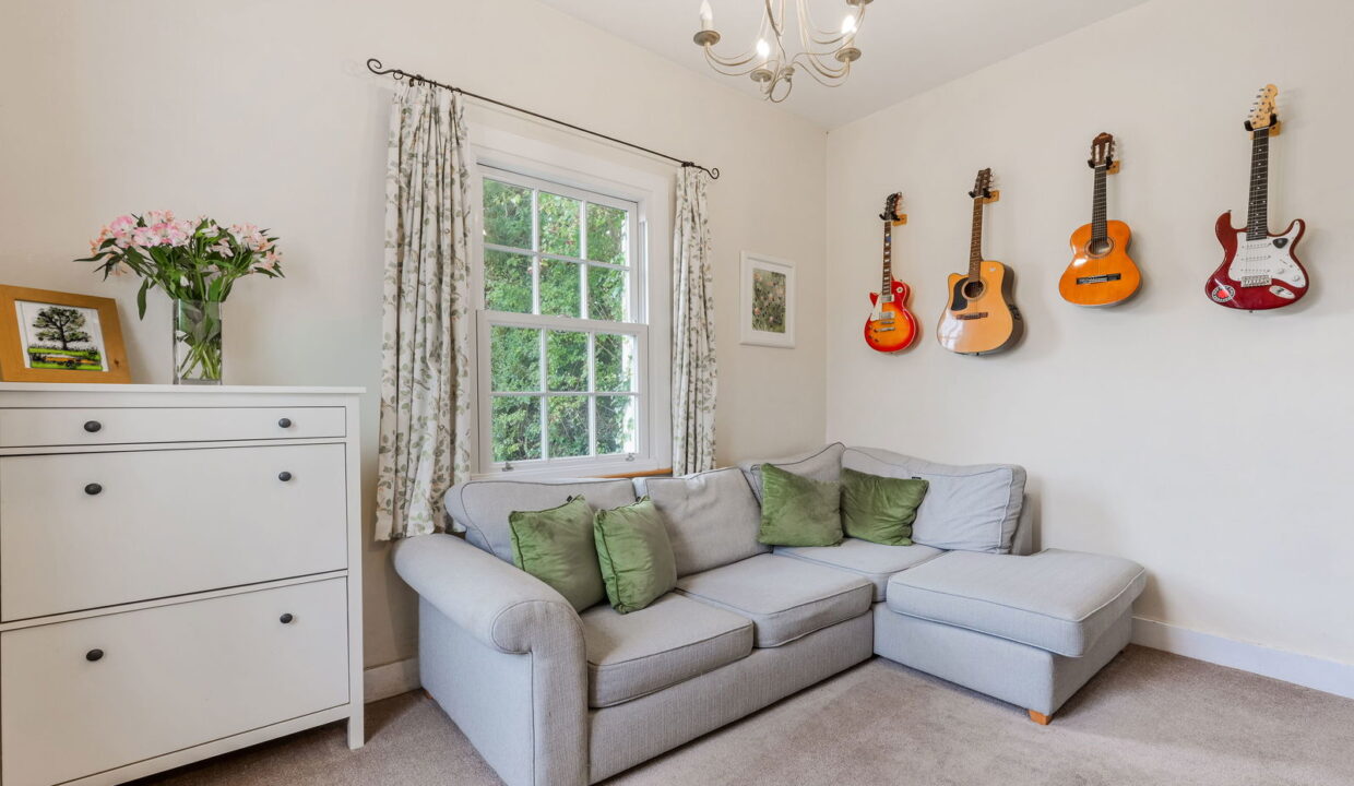 RAILWAY-COTTAGES_-1-_12__1760013131467