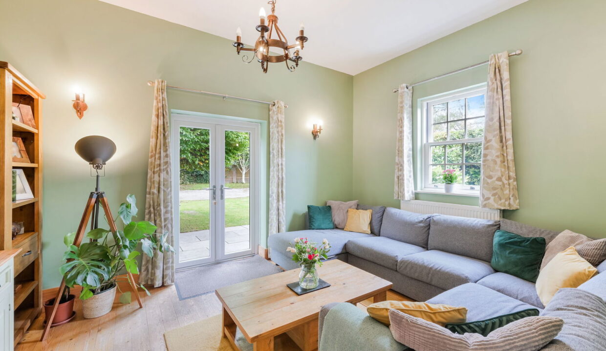 RAILWAY-COTTAGES_-1-_19__1760013131473