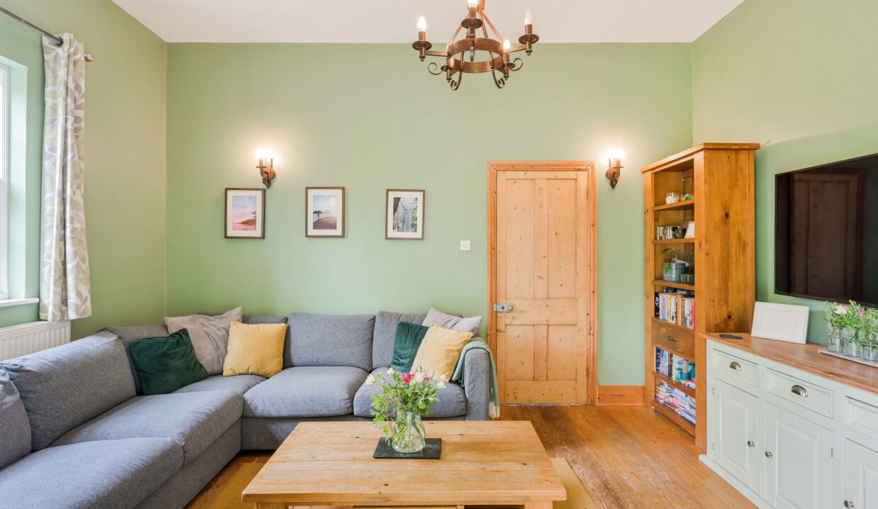 RAILWAY-COTTAGES_-1-_20__1760013131474