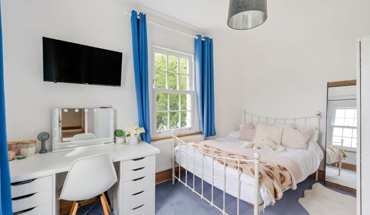 RAILWAY-COTTAGES_-1-_21__1760013145003