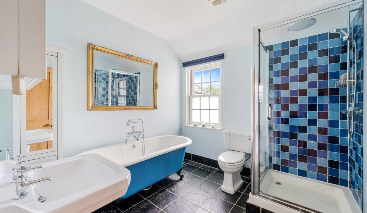 RAILWAY-COTTAGES_-1-_22__1760013145005