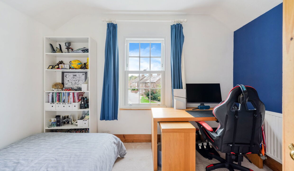 RAILWAY-COTTAGES_-1-_23__1760013145006