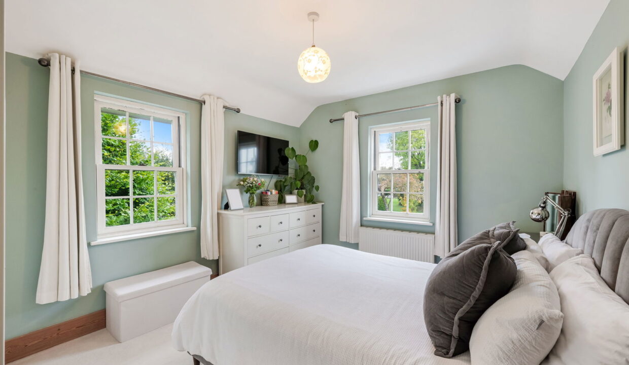 RAILWAY-COTTAGES_-1-_25__1760013145007