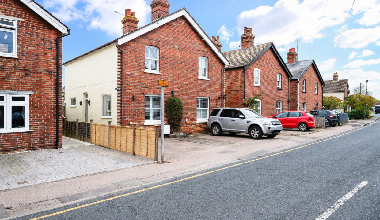 STATION-ROAD_-36-_13__1760612416978