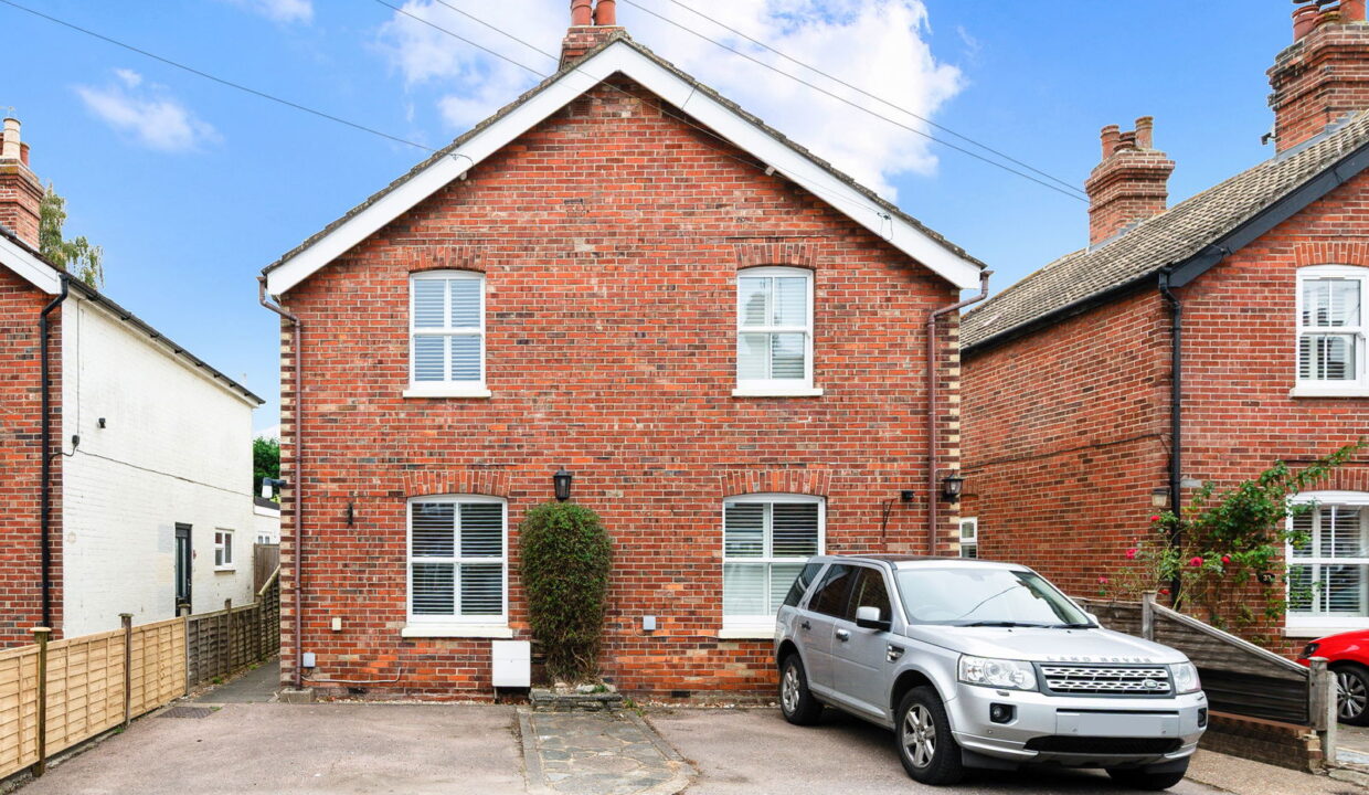 STATION-ROAD_-36-_14__1760612416978