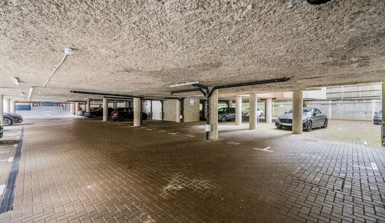 VALE-HOUSE_-33-_10__1759507636316