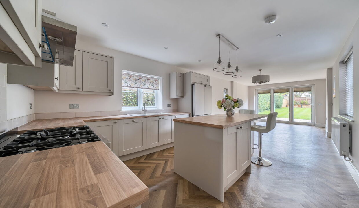 1374348-16-6904cf7f1b695_1762165668532