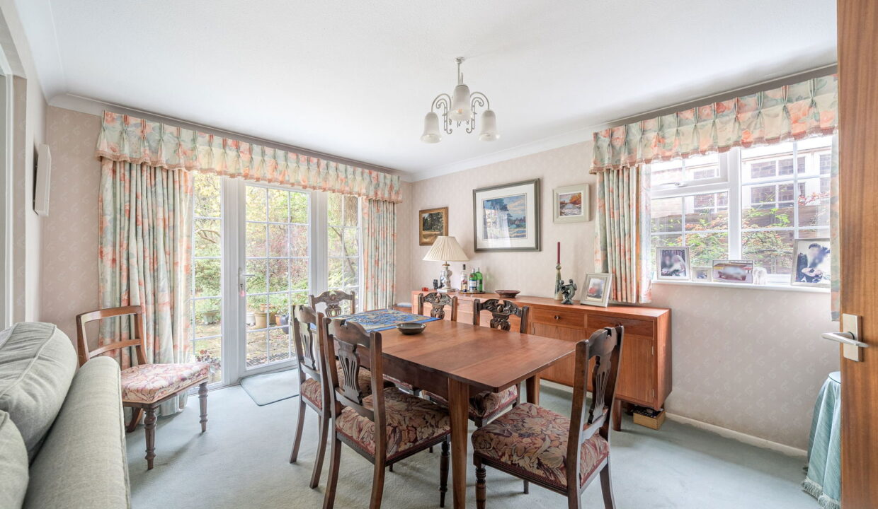 1375595-10-690dddee685f1_1762772250998