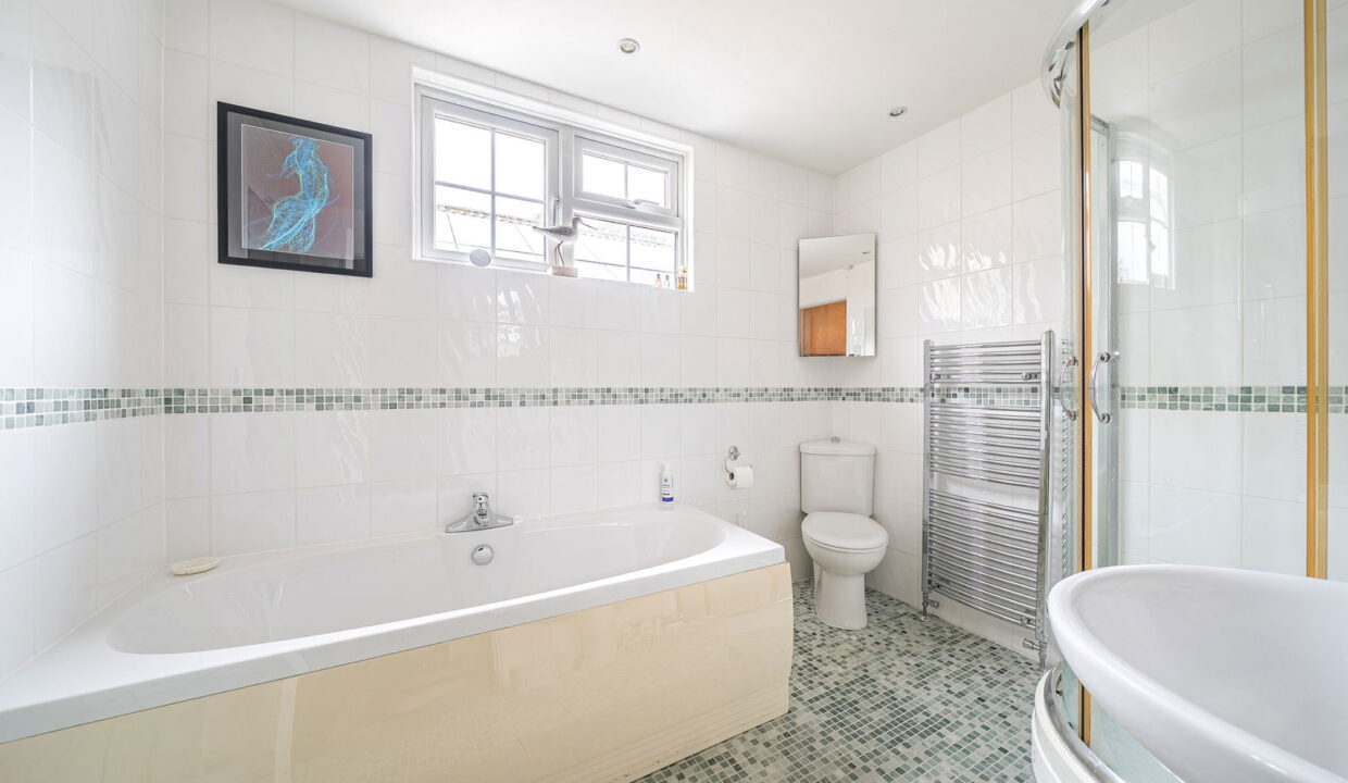 1375595-5-690ddc0103a06_1762772250994