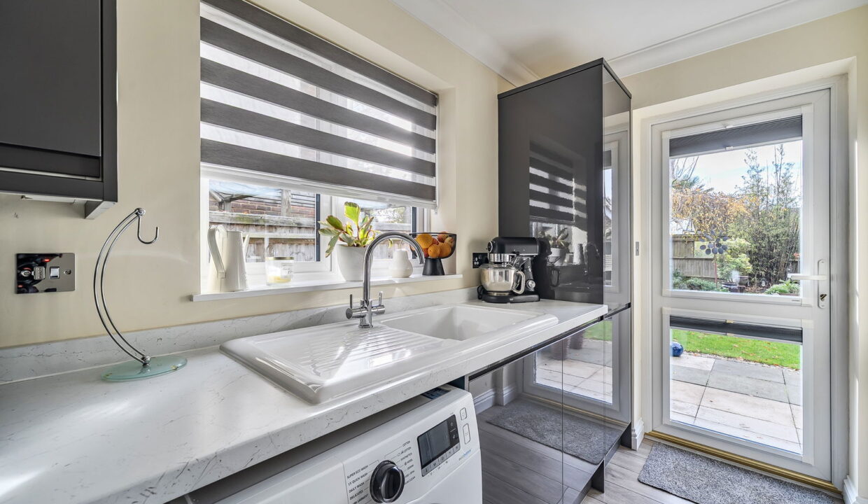 1375953-24-690cceb9e78d9_1762519420460