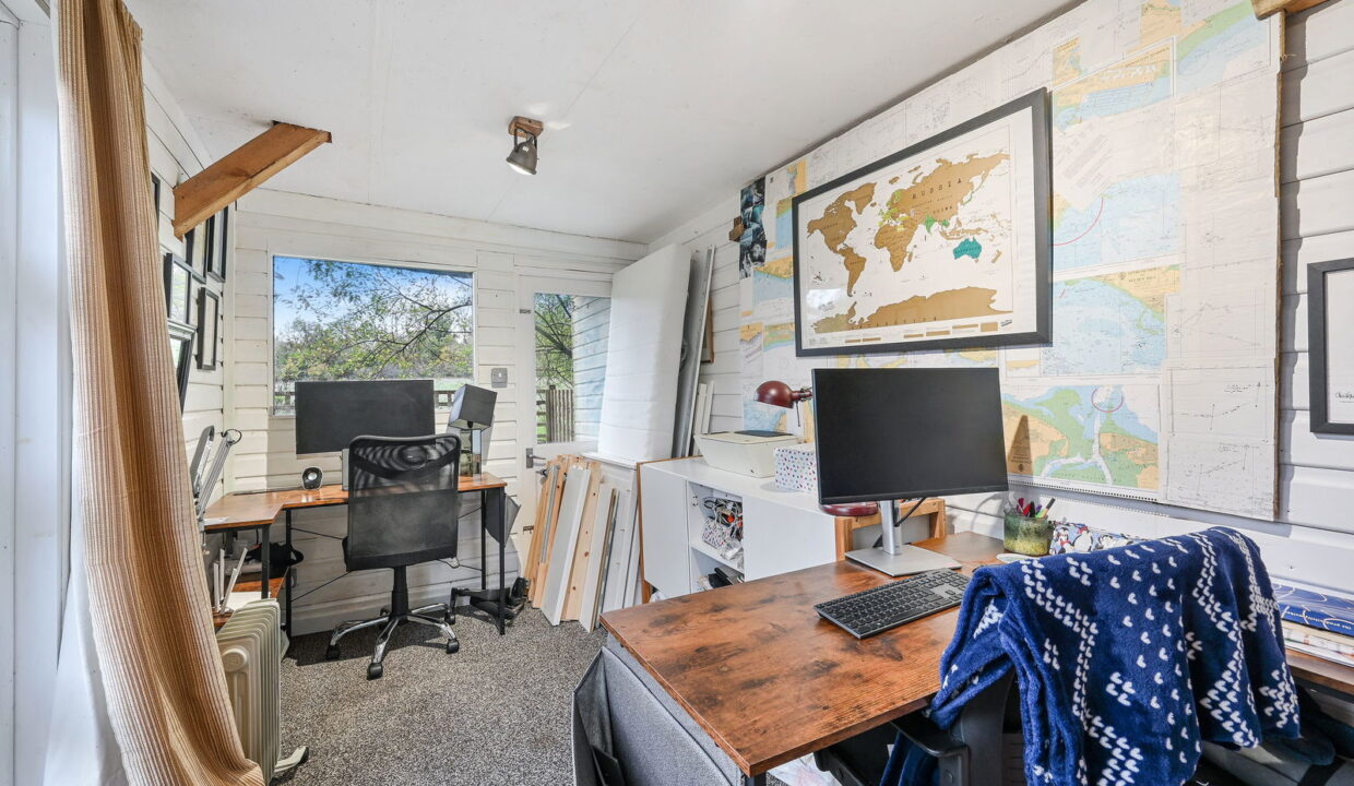 DIAMOND-COTTAGE_-3-_16__1762434661127