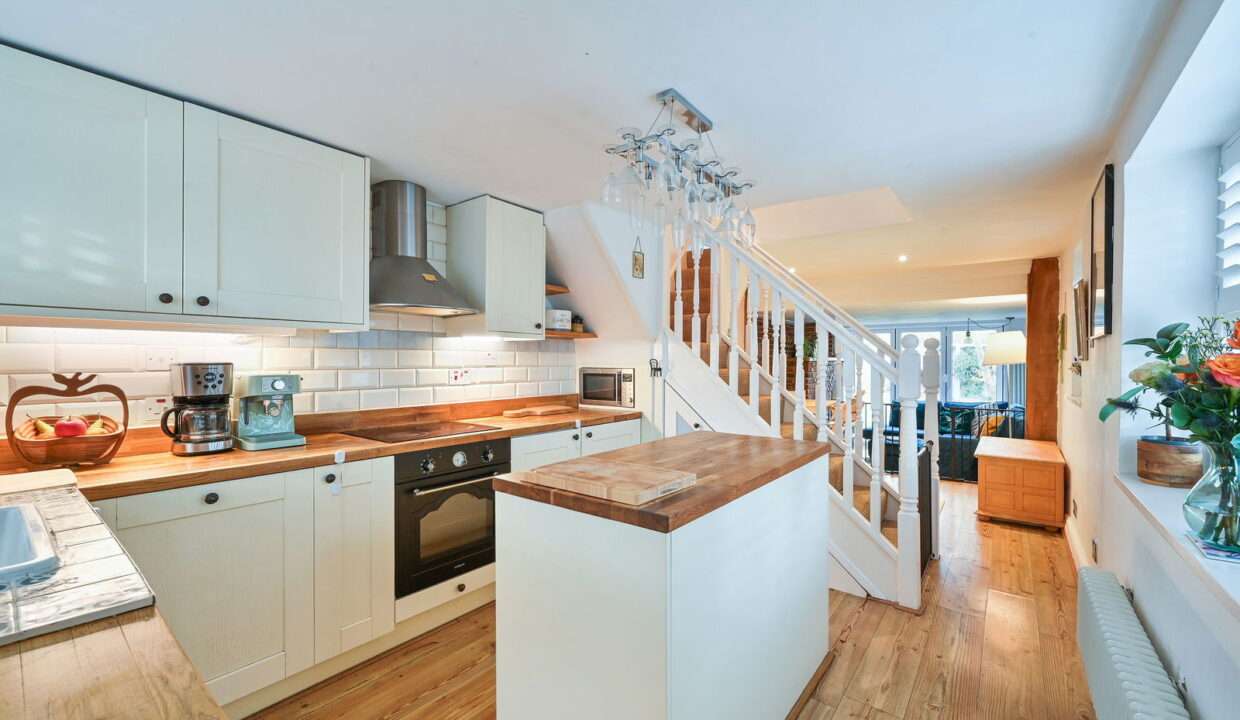 DIAMOND-COTTAGE_-3-_6__1762434616695