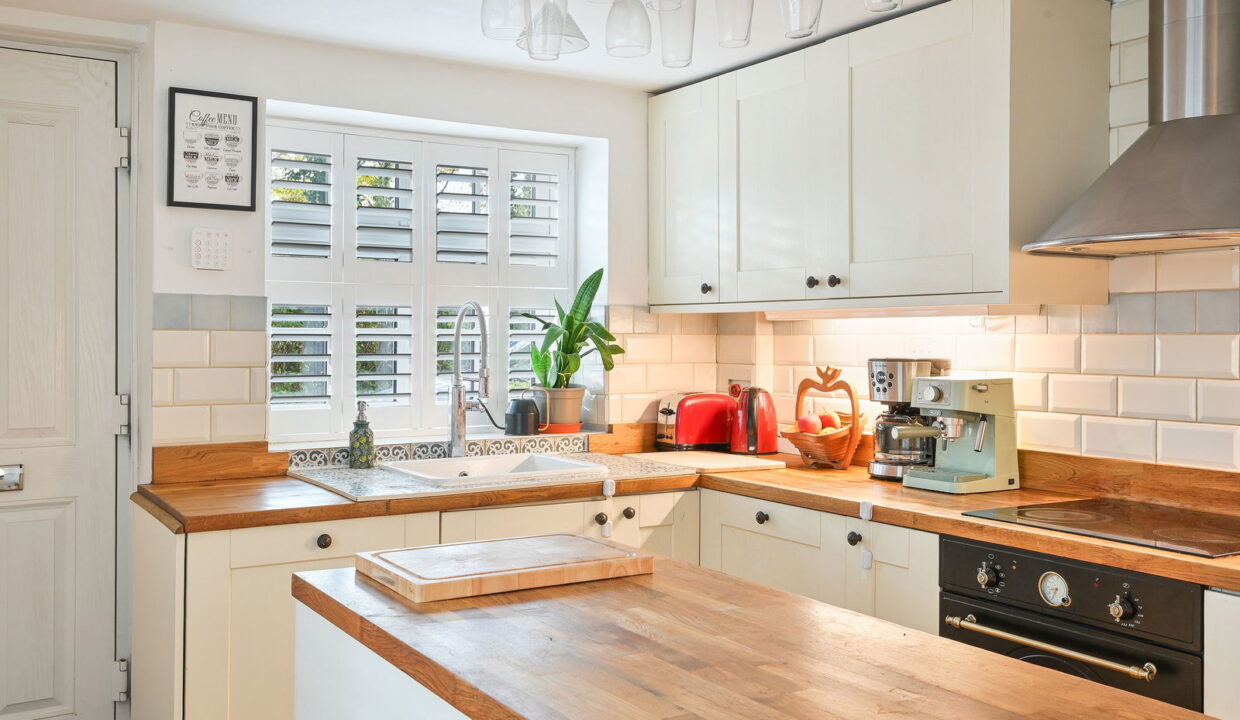 DIAMOND-COTTAGE_-3-_8__1762434642051