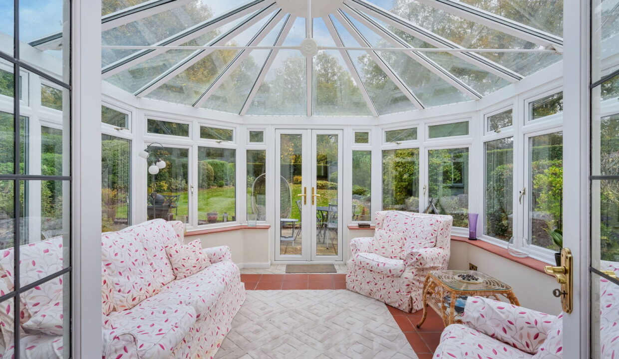 HINDOVER-_14__1762180248047