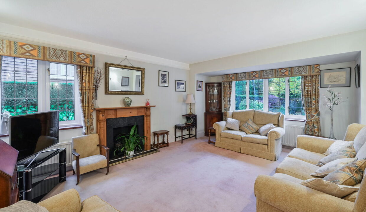 HINDOVER-_15__1762180248050