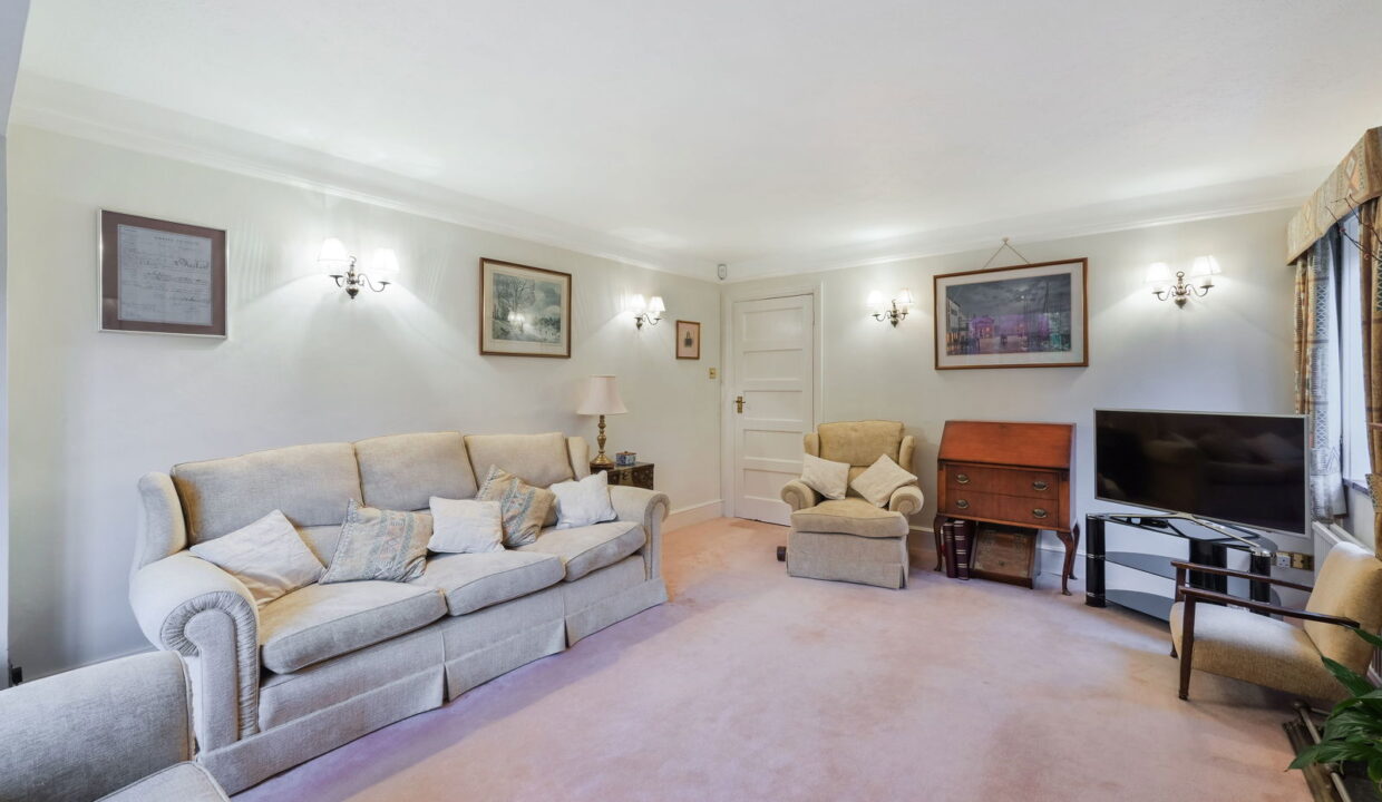 HINDOVER-_16__1762180248052