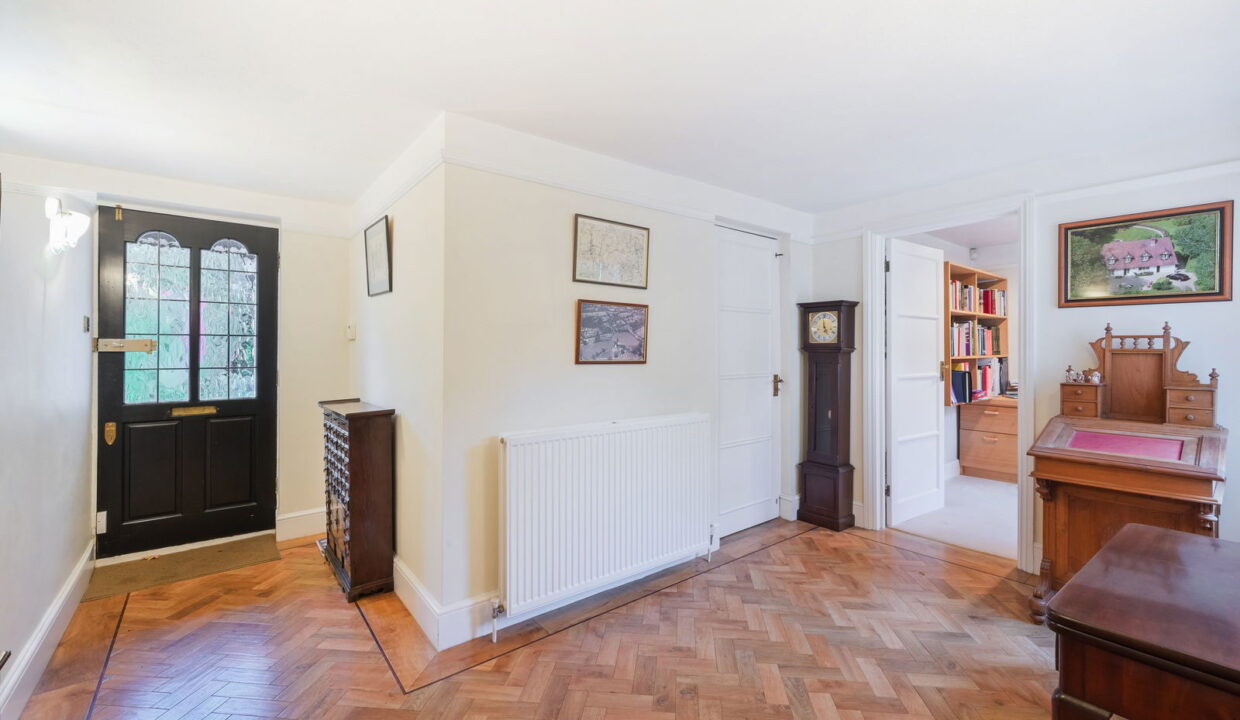 HINDOVER-_17__1762180248055