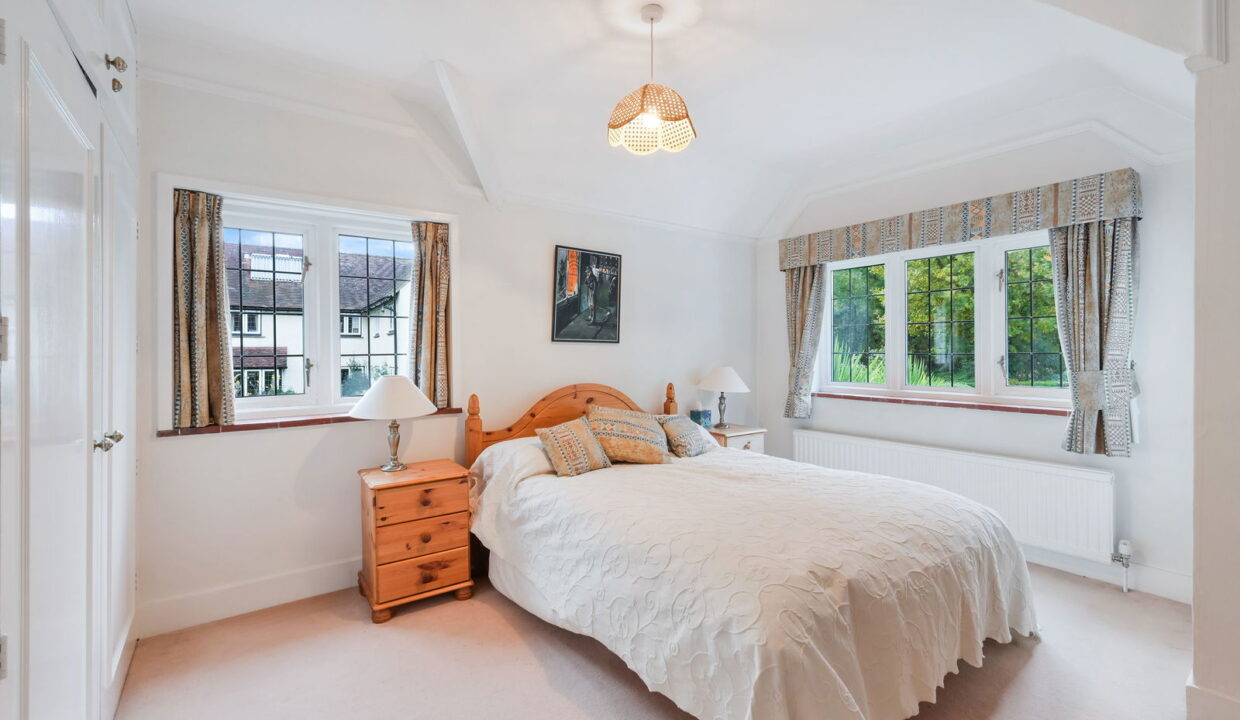 HINDOVER-_1__1762180248008