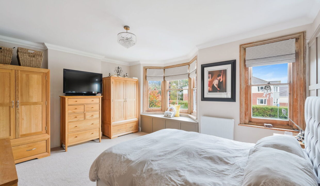 KELVEDON-_1__1761836252479