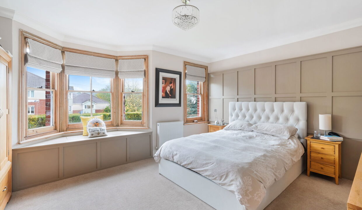 KELVEDON-_2__1761836551003