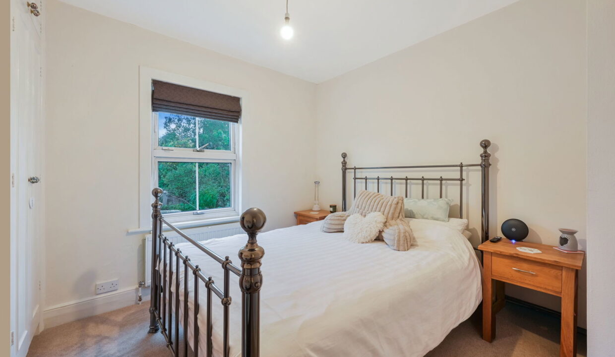 KELVEDON-_6__1761836252504