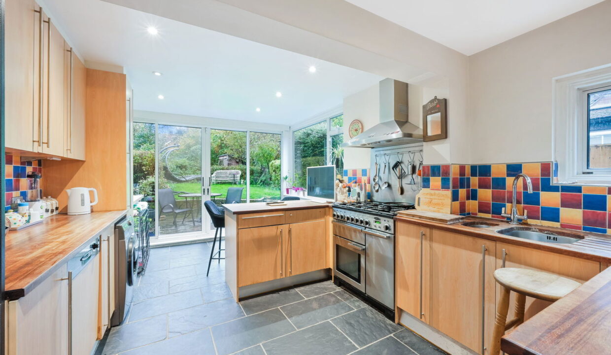 KELVEDON-_8__1761836252508