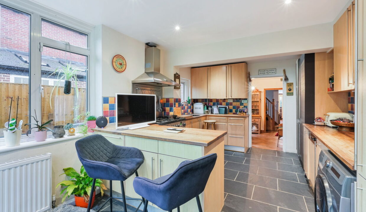 KELVEDON-_9__1761836252511