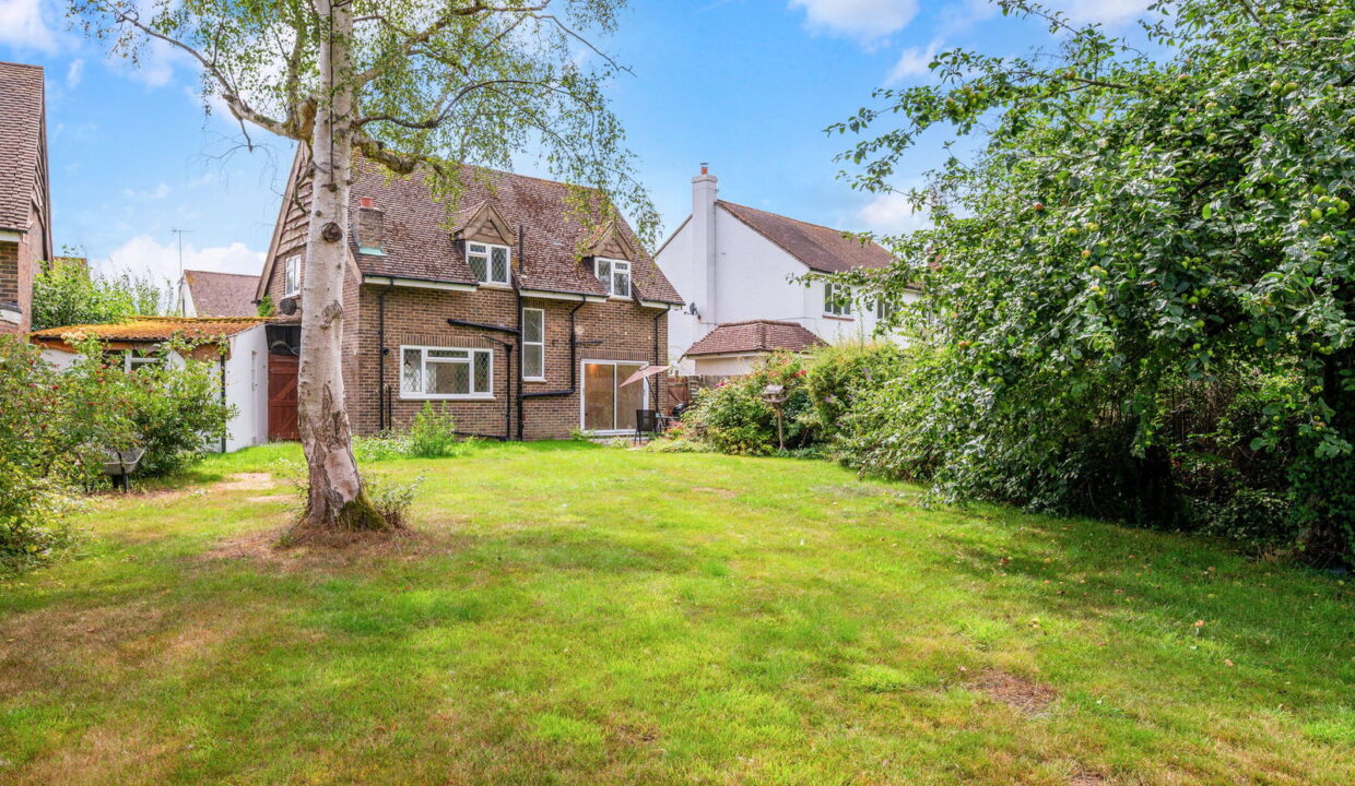 LAGHAM-PARK_-18-_18__1754643187984