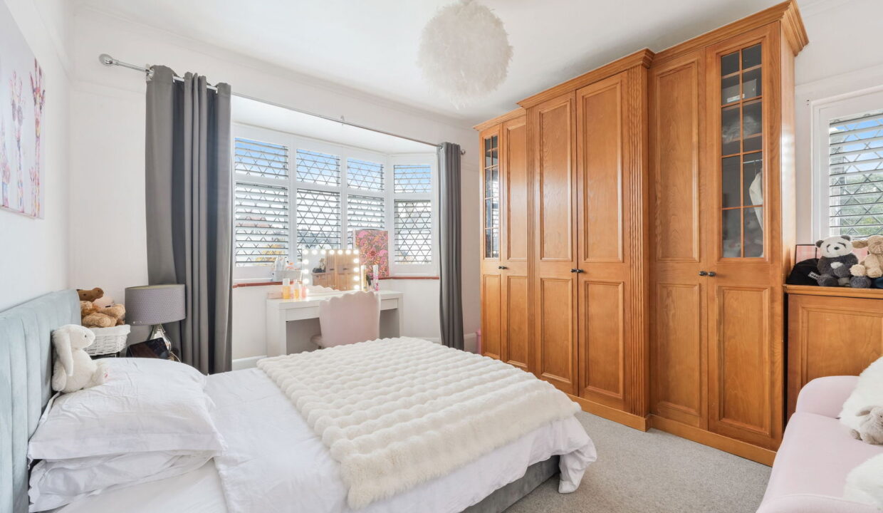 PARKGATE-ROAD_-18-_10__1762352957045