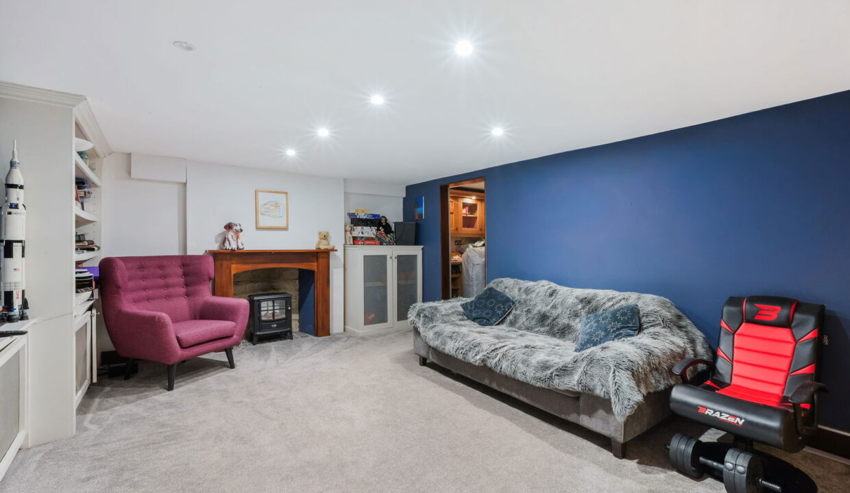 PARKGATE-ROAD_-18-_11__1762352913135