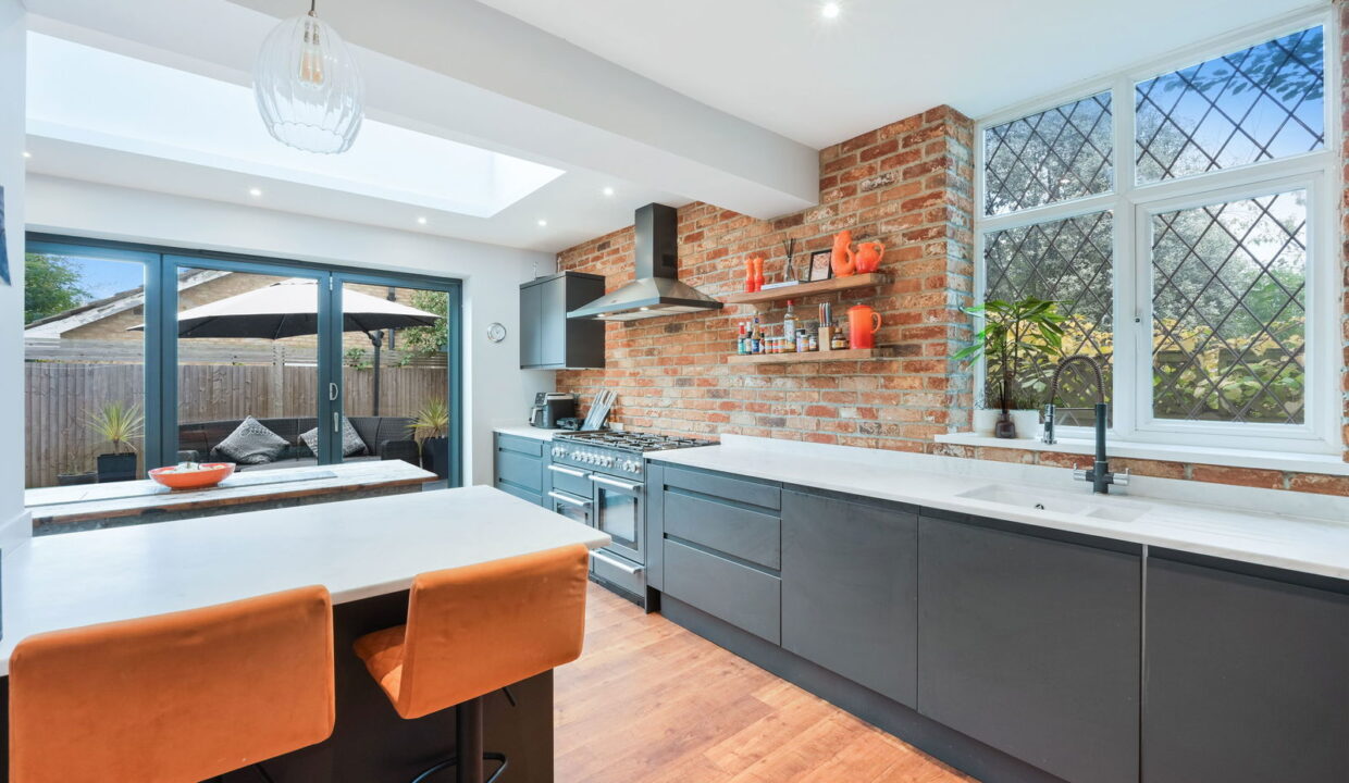 PARKGATE-ROAD_-18-_12__1762352913136