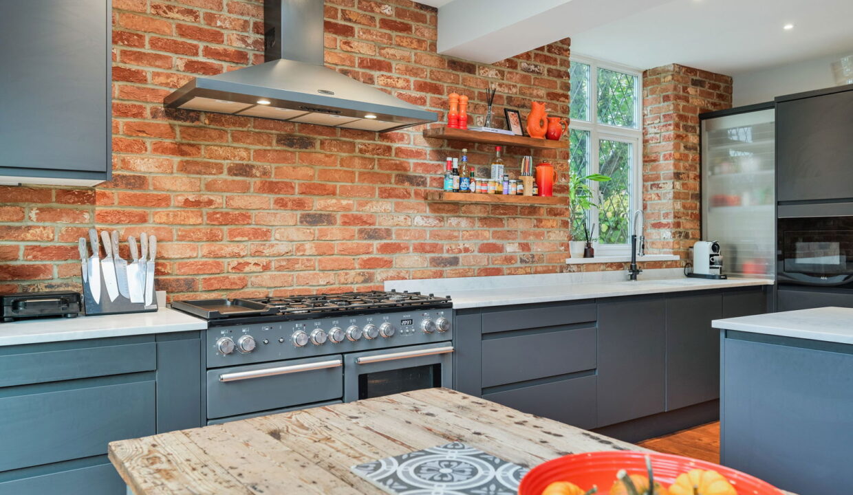 PARKGATE-ROAD_-18-_15__1762352913140