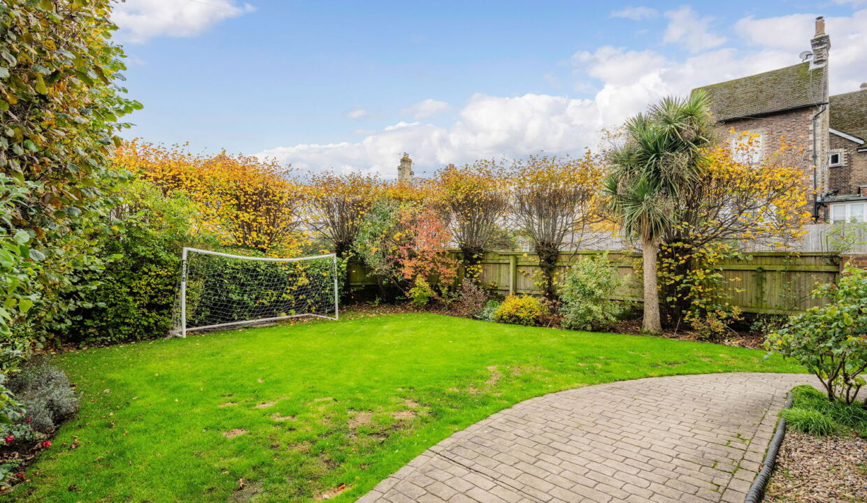 PARKGATE-ROAD_-18-_3__1762352913127