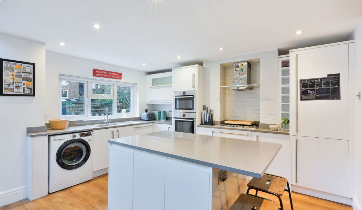 SPRINGCOPSE-ROAD_-27-_16__1763647030237