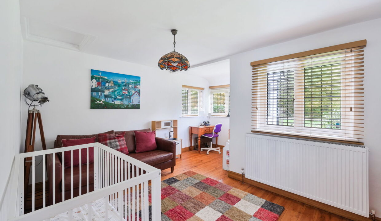 TIPPYWYCHETT-_14__1762446497901