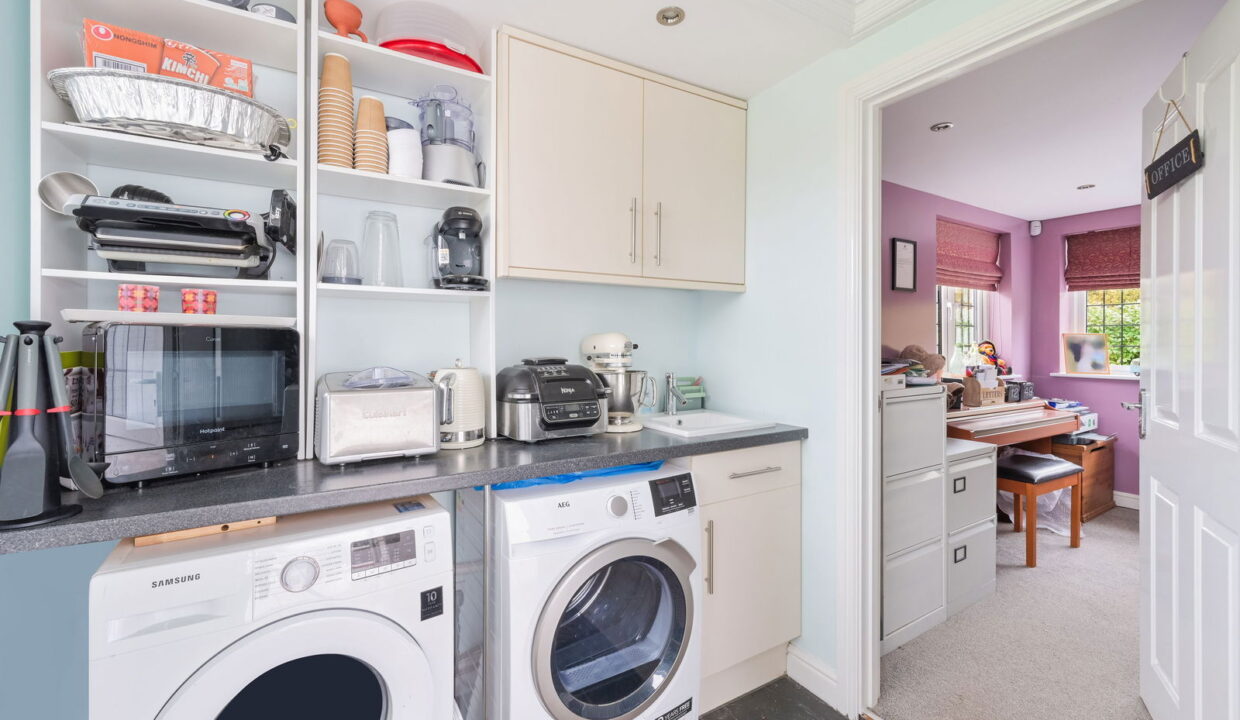 TIPPYWYCHETT-_16__1762446497902