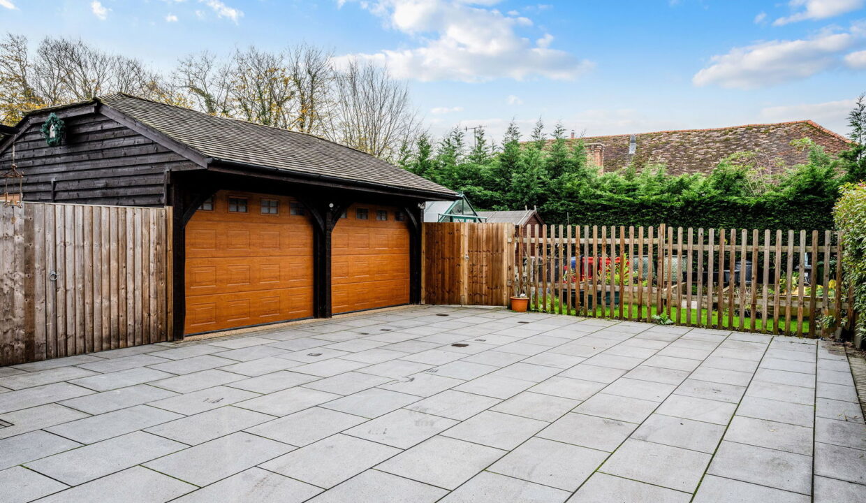 TIPPYWYCHETT-_6__1762446497895