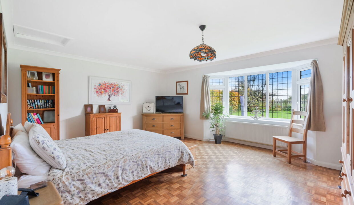 TIPPYWYCHETT-_7__1762446497896