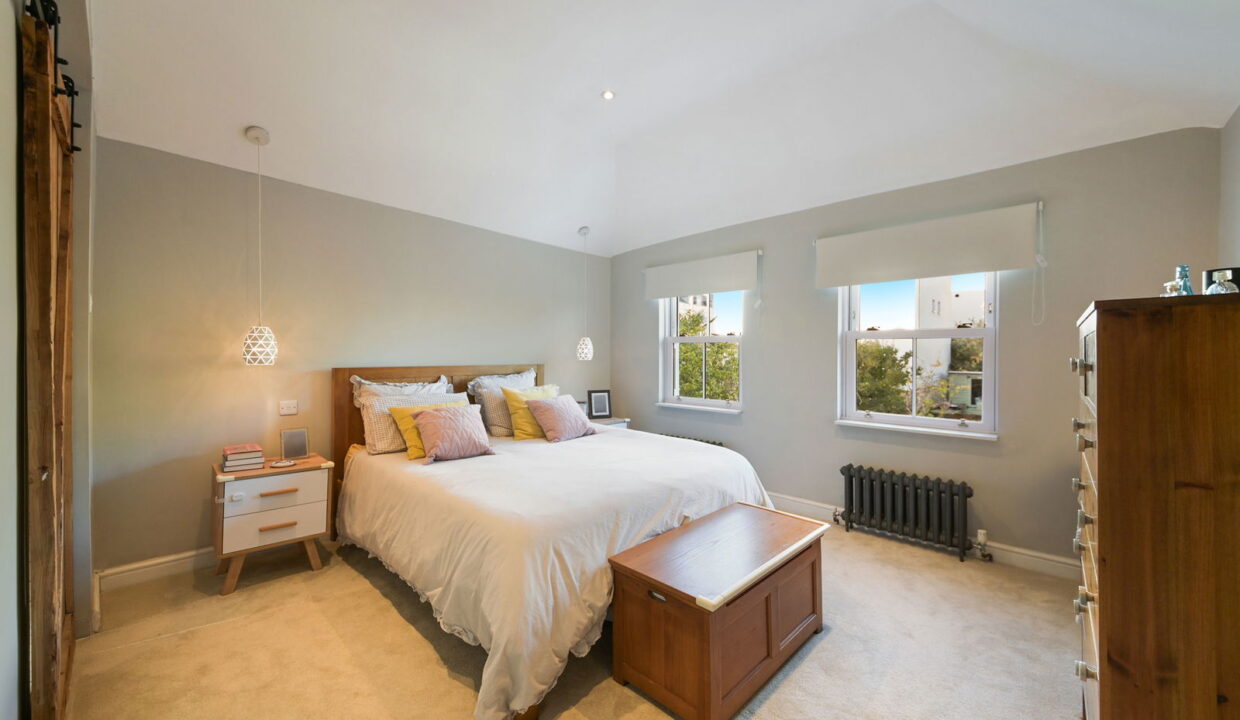 HOLMESDALE-ROAD_41-_4__1764862414486